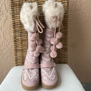 NWOT Juicy Couture Snowball Pink Boots Size 8